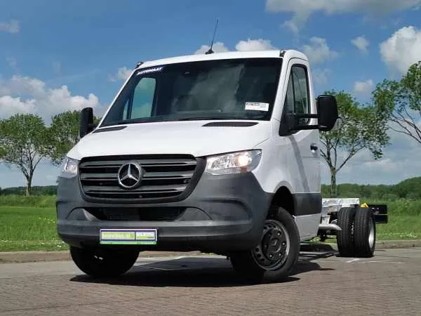 Mercedes-Benz Sprinter 519 CDI 3.0 LTR 6 CYL! Image 1